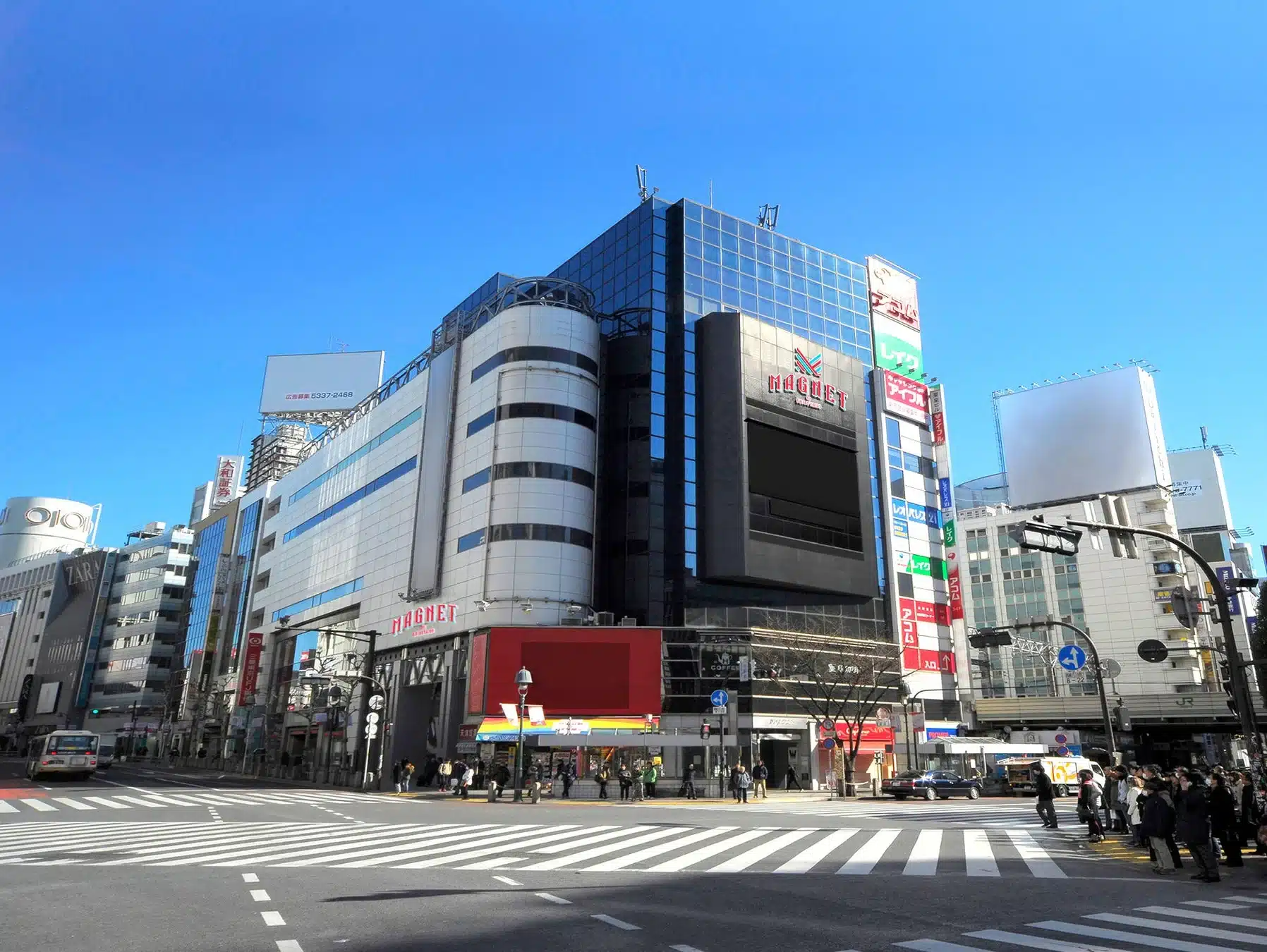 渋谷スクランブル交差点に面したMAGNET by SHIBUYA109