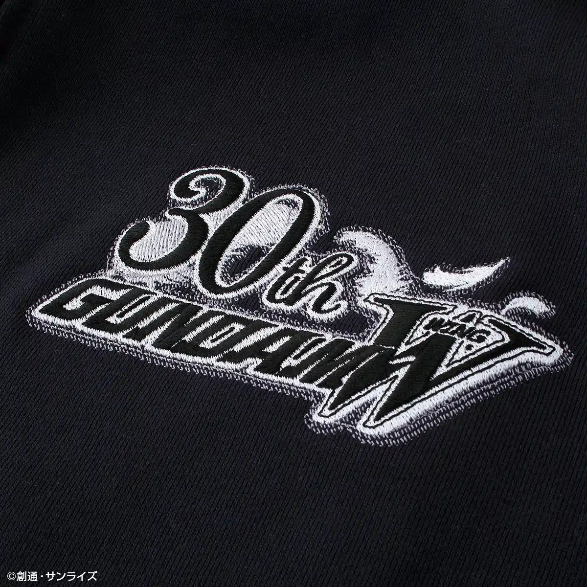 フーディ 胸元刺繍