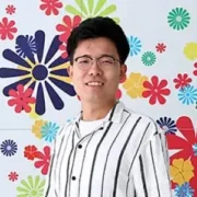 小山 純弥氏