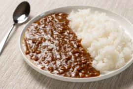 カレーライスの盛り付け