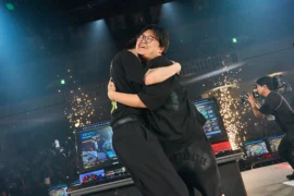 勝利を喜ぶ選手