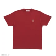 赤のTシャツにシャア専用ザクⅡのワンポイント刺繍
